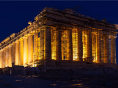 Тройная награда за новое освещение Акрополя