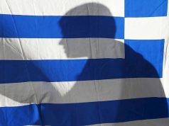Туристы в Грецию пока могут въезжать только по квоте