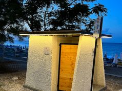 На пляжах Родоса появились ультрасовременные домики — раздевалки