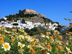 Более 3 миллионов туристов посетили греческие острова Южного Эгейского моря