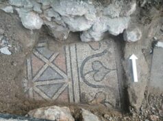 Впечатляющая римская мозаика обнаружена на Театральной площади в Афинах