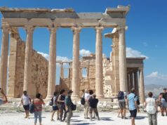 Греция в топ-17 самых популярных мест отдыха знаменитостей в 2022 году