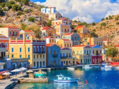 Самая красивая улице в мире находится в Греции